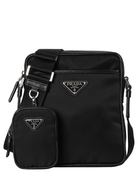 prada schultertasche herren|Schultertaschen für Herren von Prada .